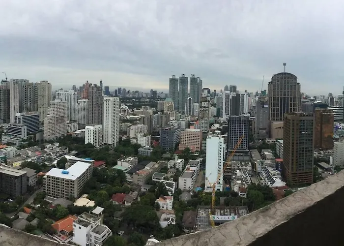 1br With Pool Gym Near Bts Phrom Phong * Бангкок