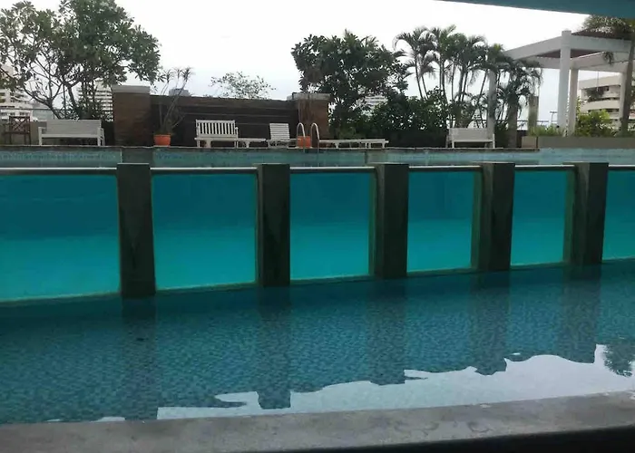 1br With Pool Gym Near Bts Phrom Phong