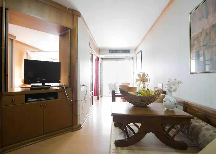 1br With Pool Gym Near Bts Phrom Phong Бангкок